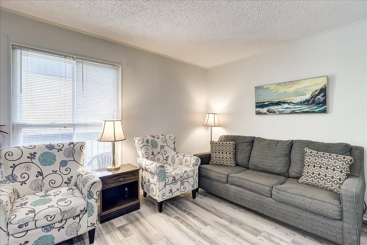 Pompano- 2 Min Drive to Beach! | Sleeps 4 — Port Aransas, TX — vacation rental