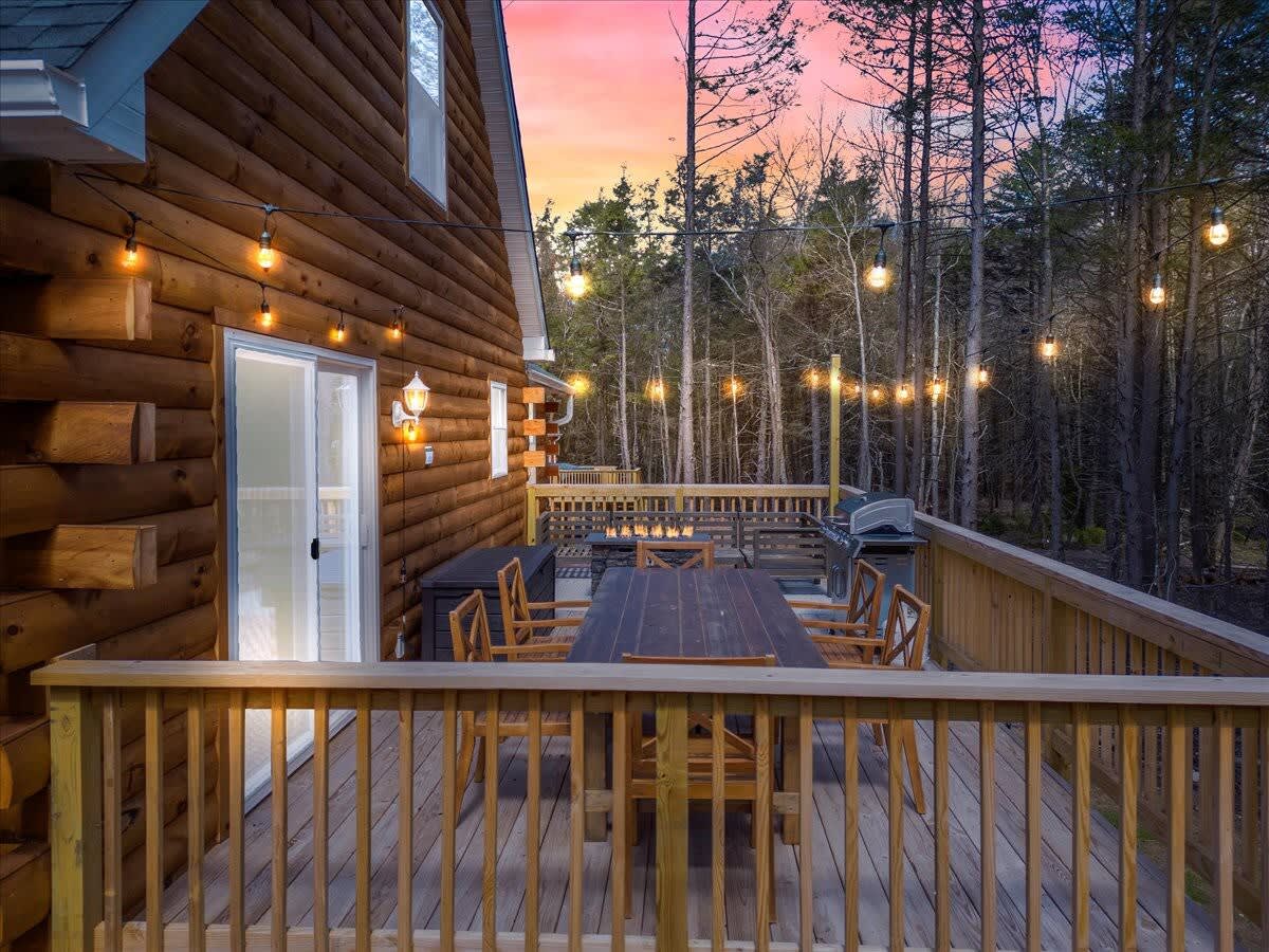 Driftwood Lodge | Movie Theater | Hot Tub | Sauna