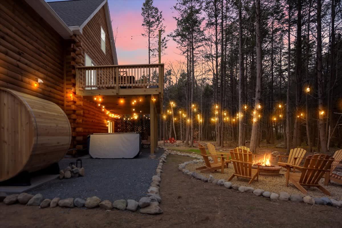 Driftwood Lodge | Movie Theater | Hot Tub | Sauna