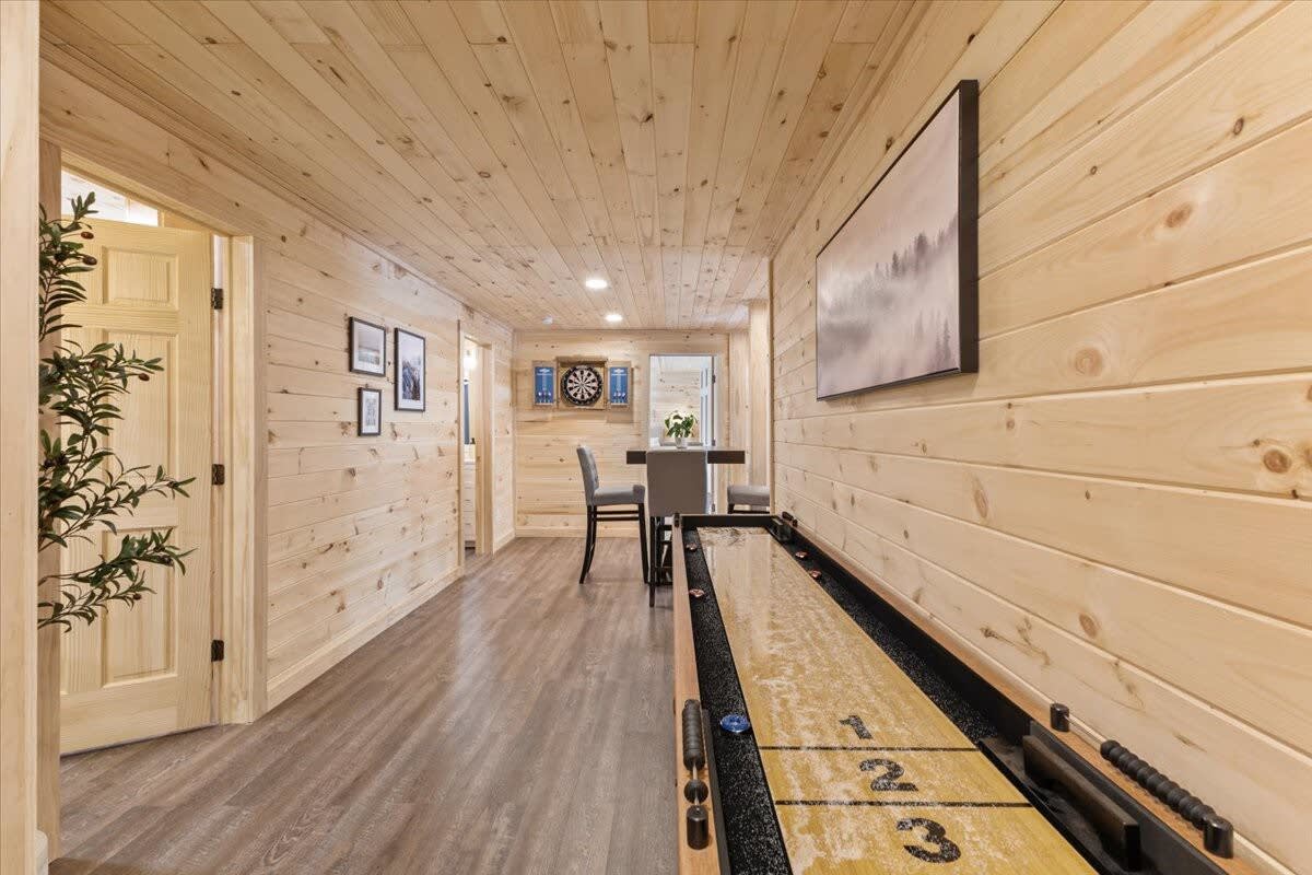 Driftwood Lodge | Movie Theater | Hot Tub | Sauna