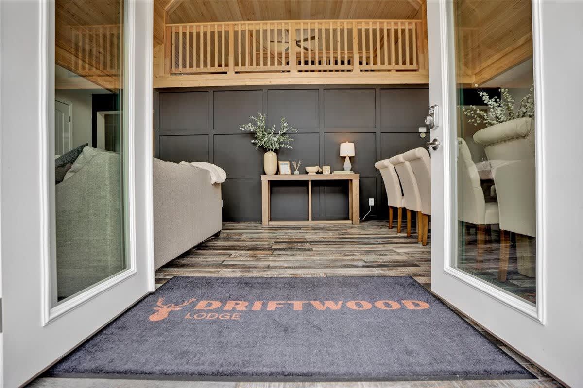 Driftwood Lodge | Movie Theater | Hot Tub | Sauna