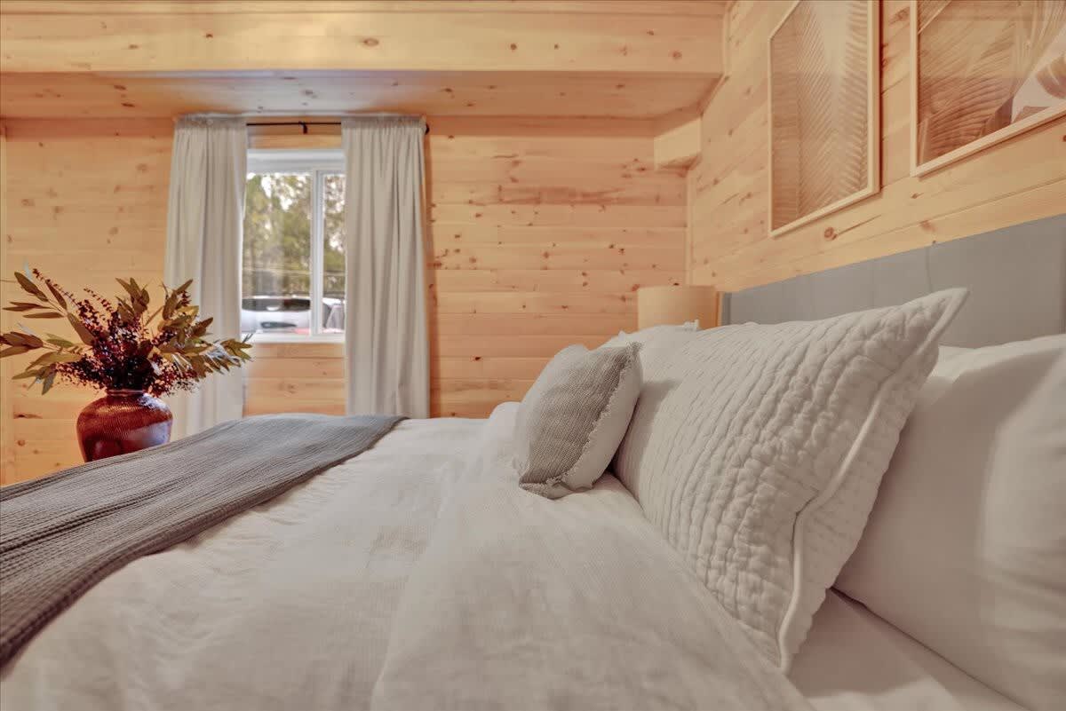 Driftwood Lodge | Movie Theater | Hot Tub | Sauna