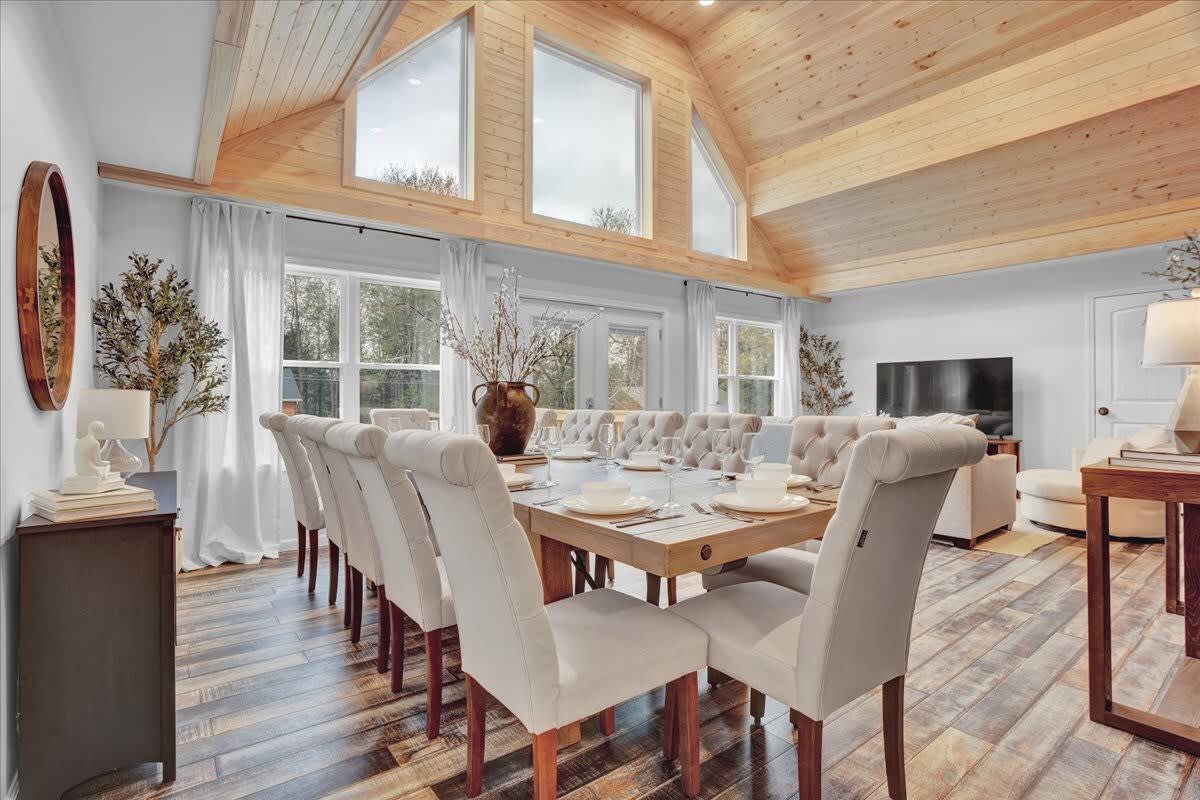 Driftwood Lodge | Movie Theater | Hot Tub | Sauna
