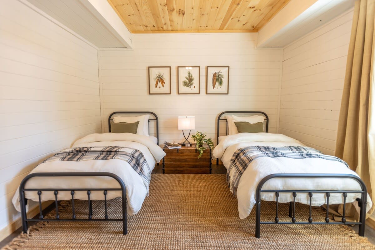 Driftwood Lodge | Movie Theater | Hot Tub | Sauna