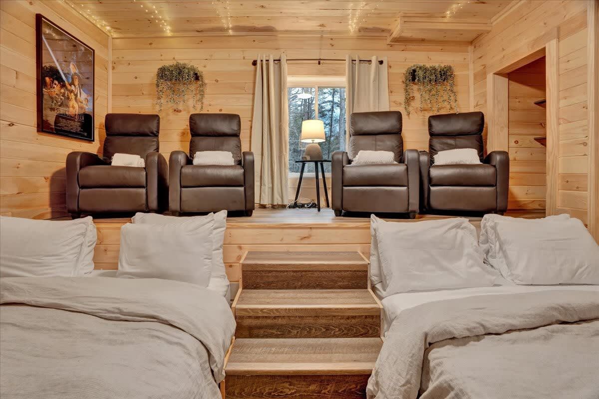 Driftwood Lodge | Movie Theater | Hot Tub | Sauna