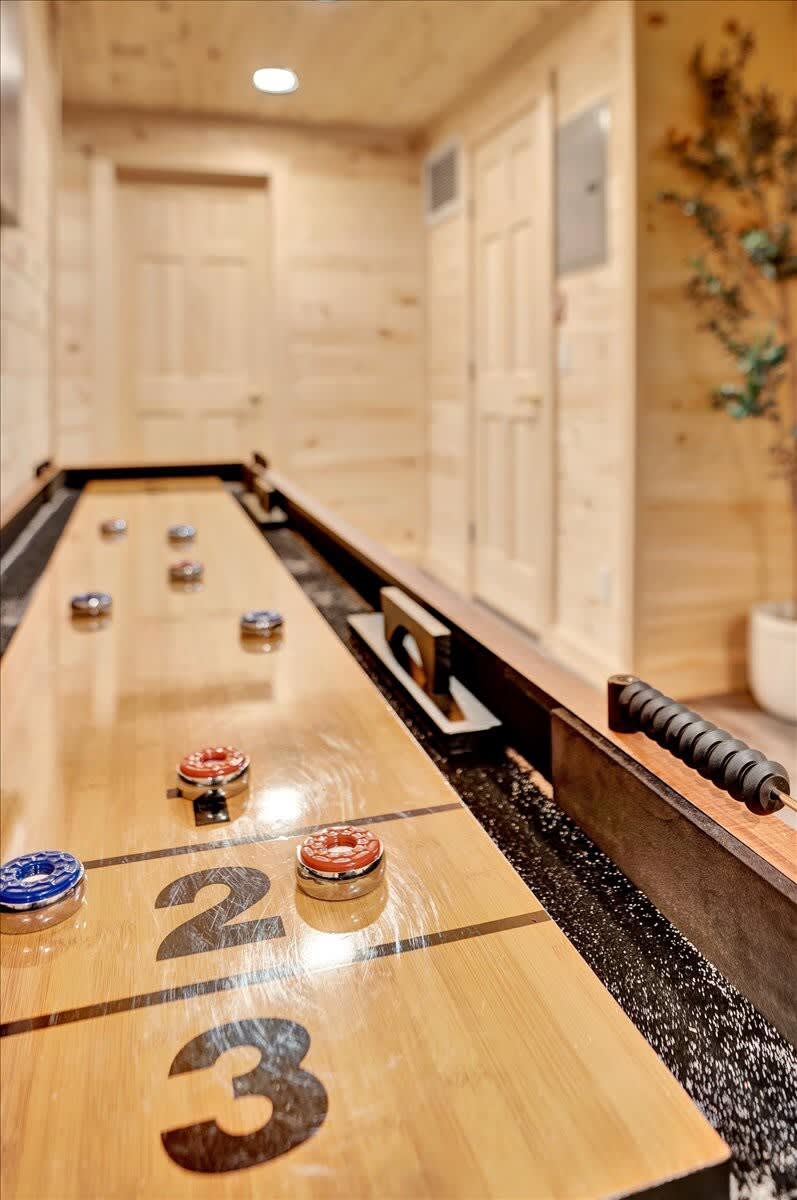 Driftwood Lodge | Movie Theater | Hot Tub | Sauna