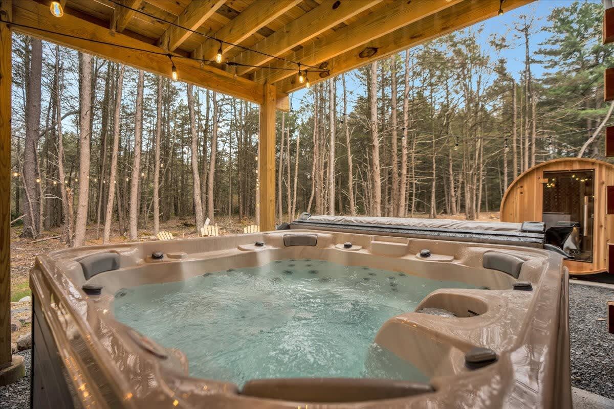 Driftwood Lodge | Movie Theater | Hot Tub | Sauna
