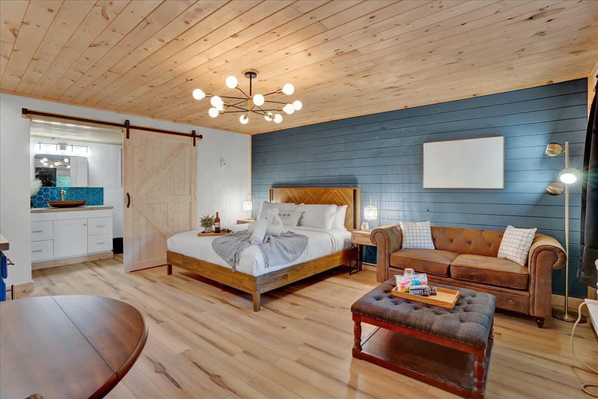 Pocono Modern | Firepit | Starry Sky | Pets OK — Barrett Township, PA — vacation rental