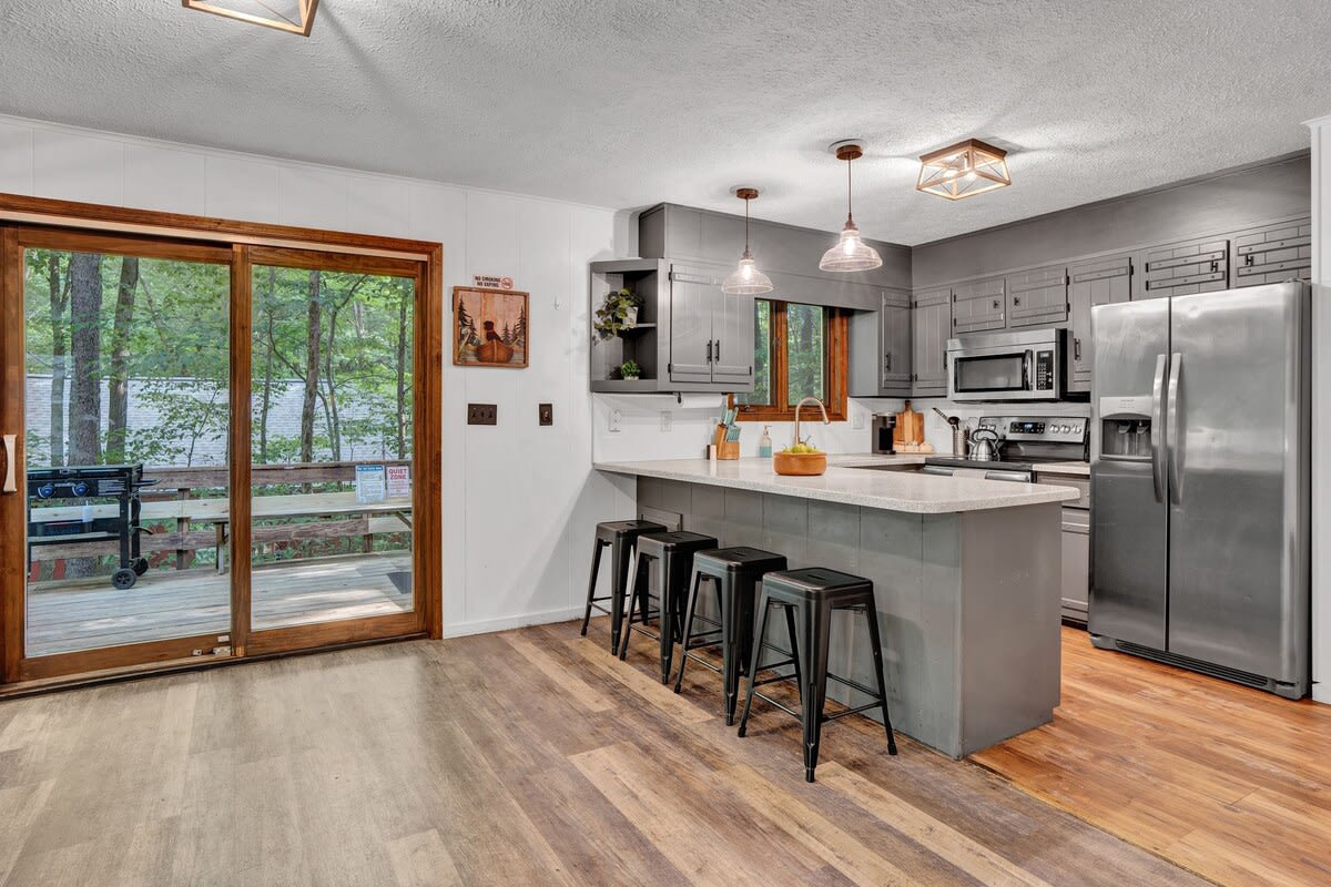 Lakeview Chalet | Arcade | Fire Pit | Lake Access