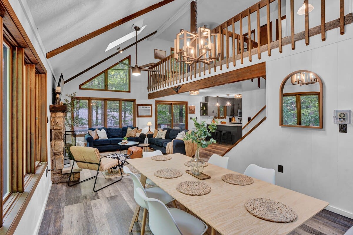 Lakeview Chalet | Arcade | Fire Pit | Lake Access