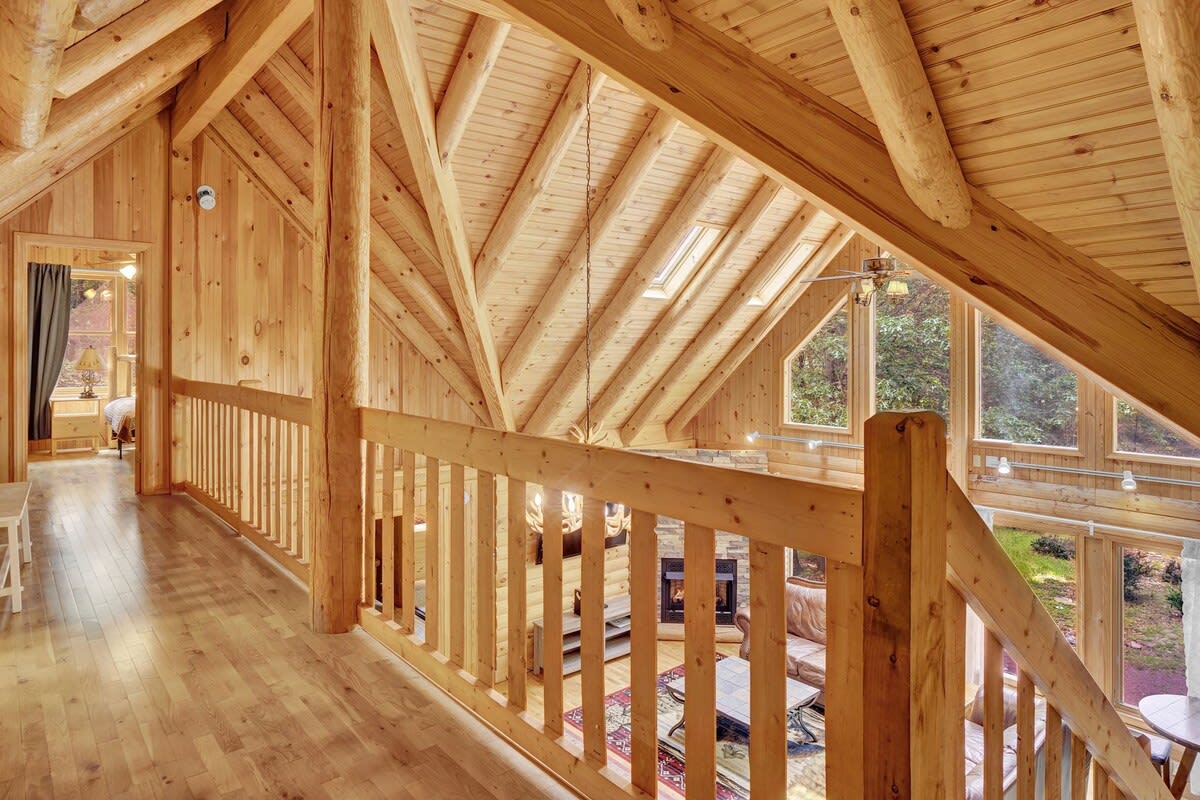 Authentic Pocono Log Cabin | Hot Tub | Lake Access