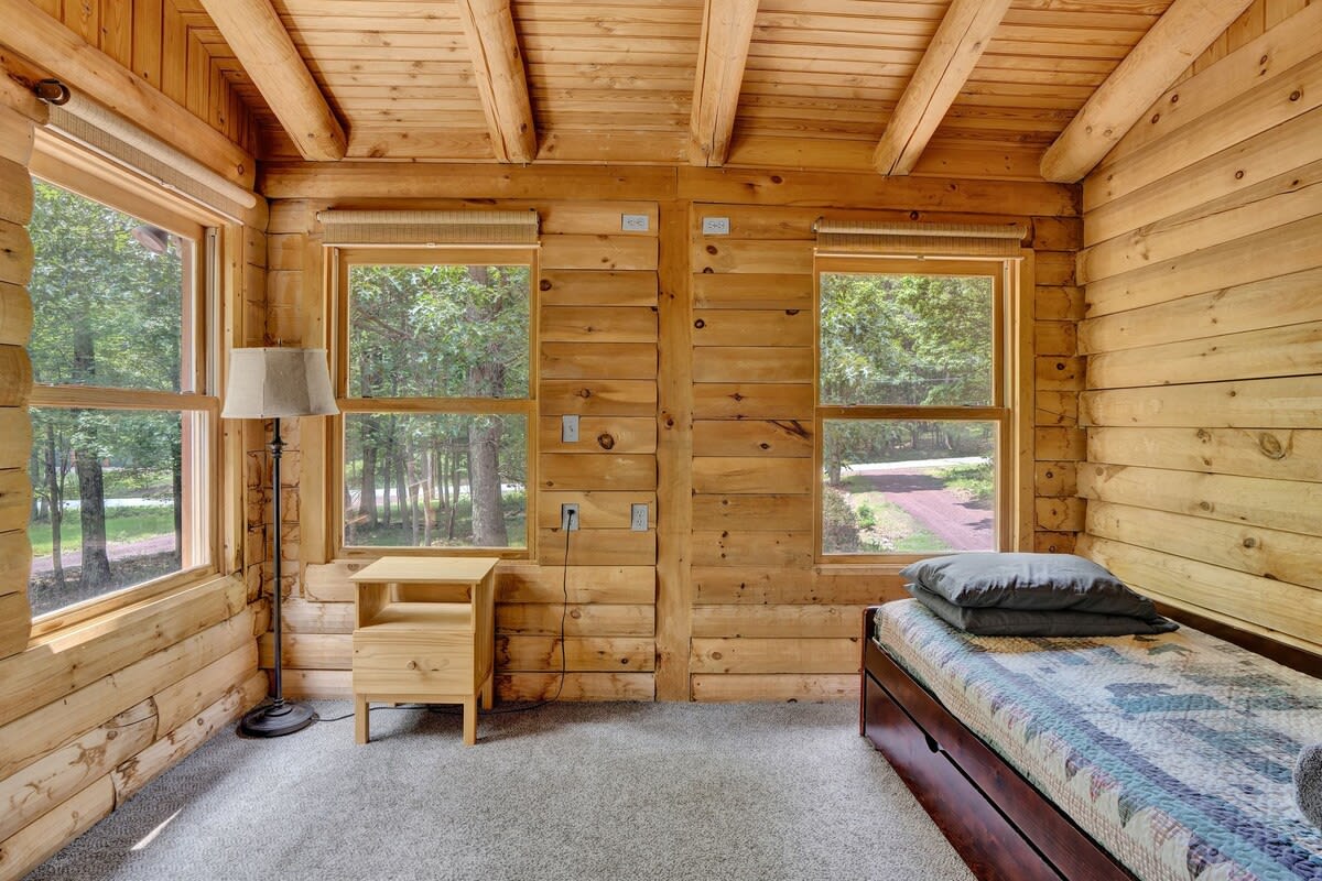 Authentic Pocono Log Cabin | Hot Tub | Lake Access
