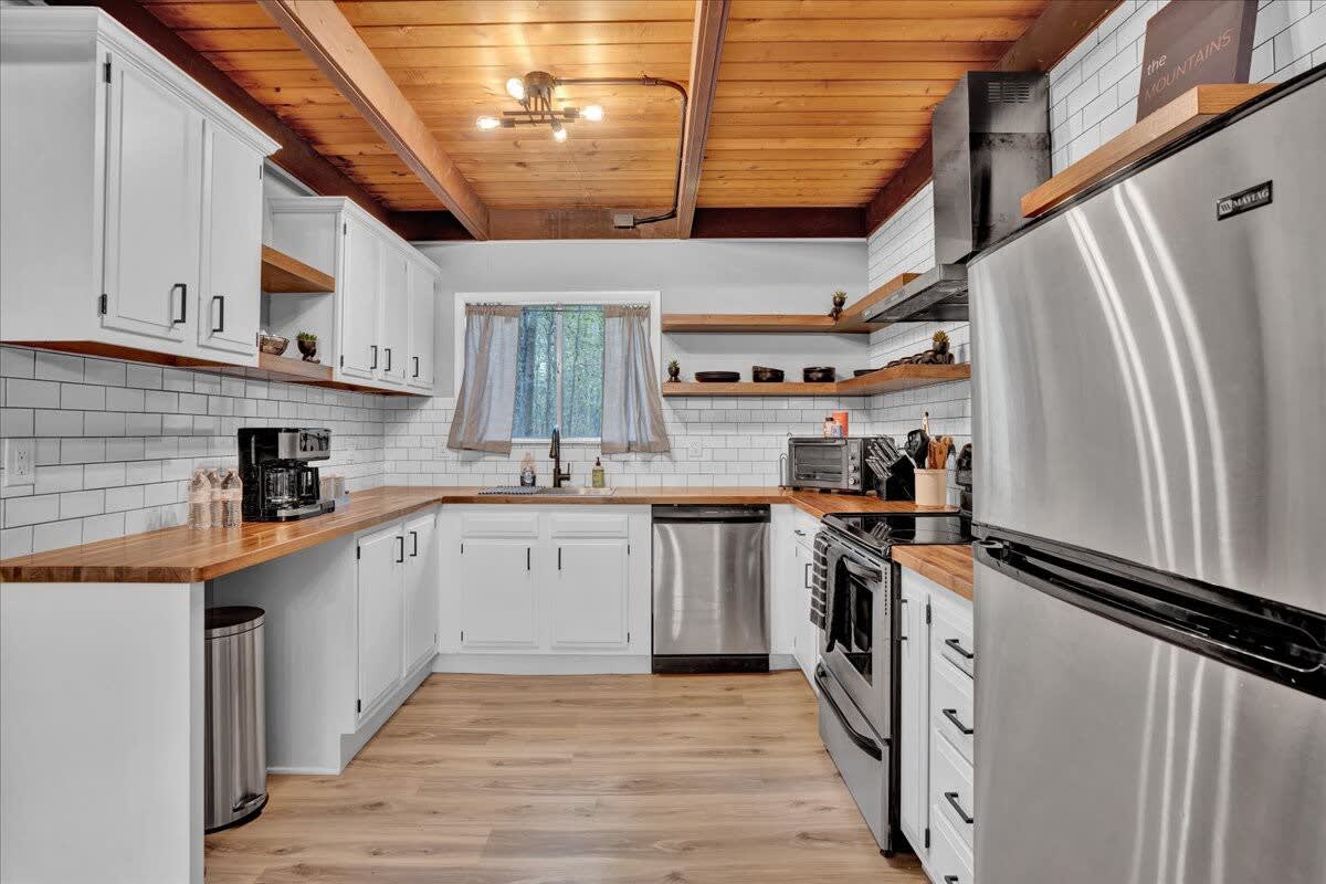 Woodland Modern Retreat | Pocono Pines | Fire Pit