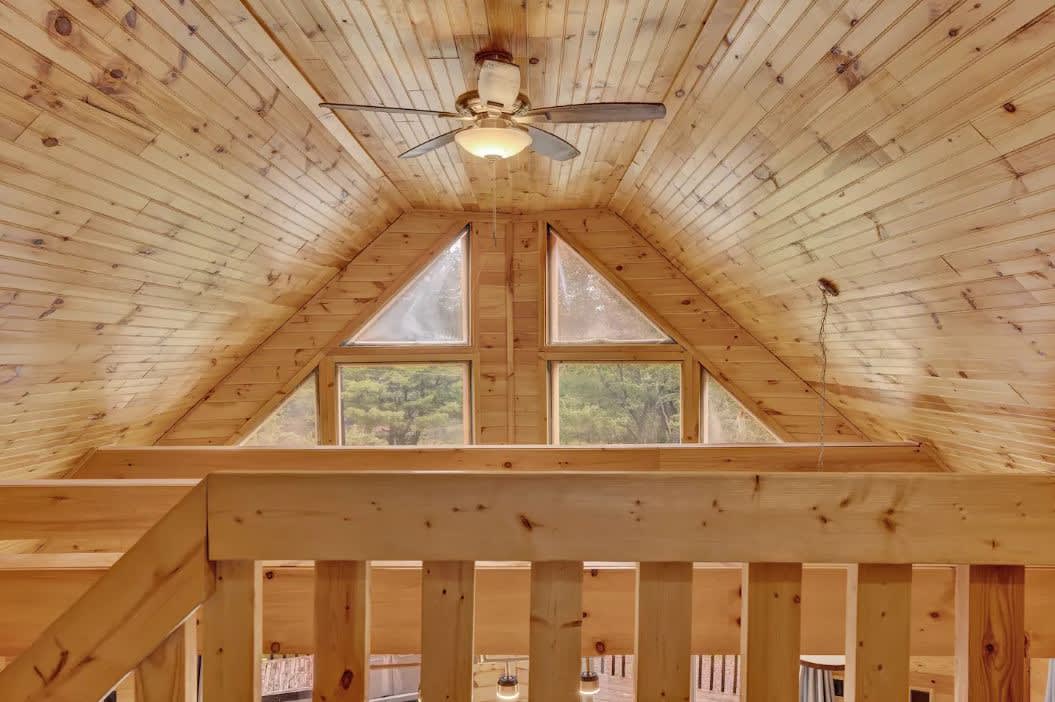 Secluded Stream Front Log Cabin | HotTub | FirePit