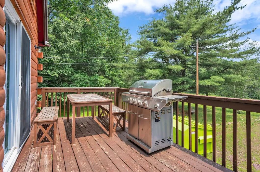 Secluded Stream Front Log Cabin | HotTub | FirePit