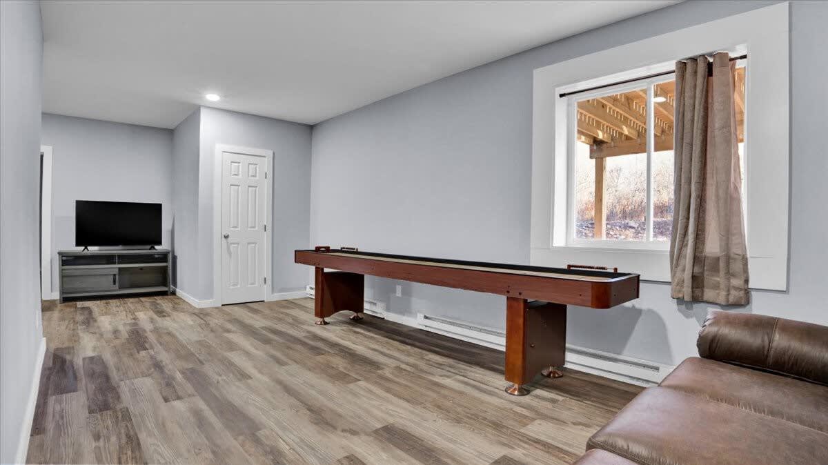 Grand 7BR Pocono Chalet | Gameroom | Walk to Lake