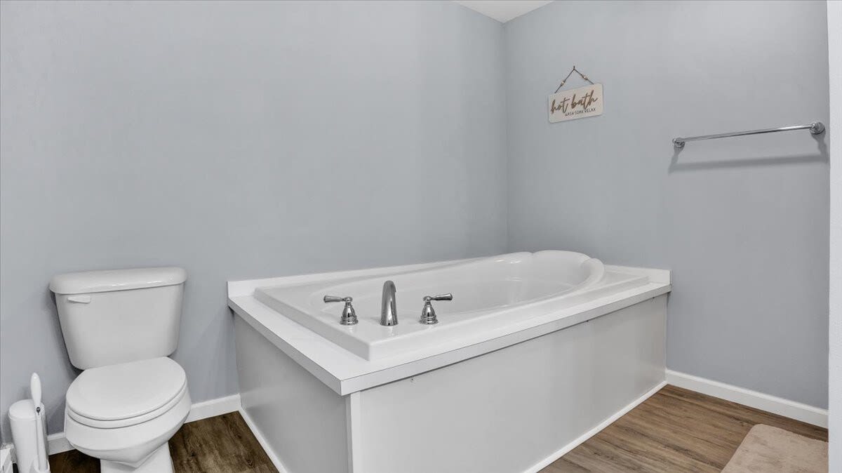 Grand 7BR Pocono Chalet | Gameroom | Walk to Lake