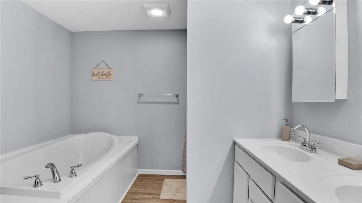 Grand 7BR Pocono Chalet | Gameroom | Walk to Lake