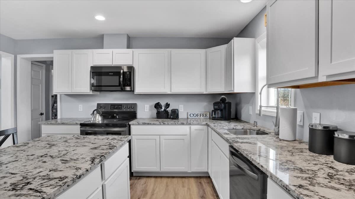 Grand 7BR Pocono Chalet | Gameroom | Walk to Lake