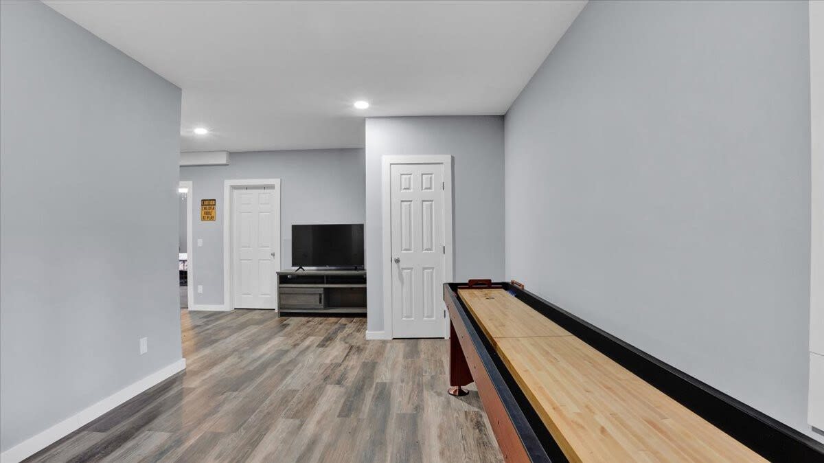 Grand 7BR Pocono Chalet | Gameroom | Walk to Lake