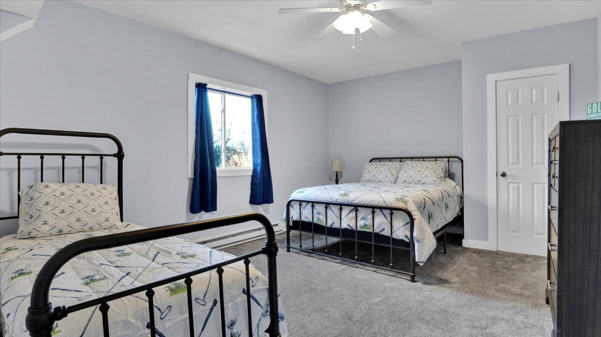 Grand 7BR Pocono Chalet | Gameroom | Walk to Lake