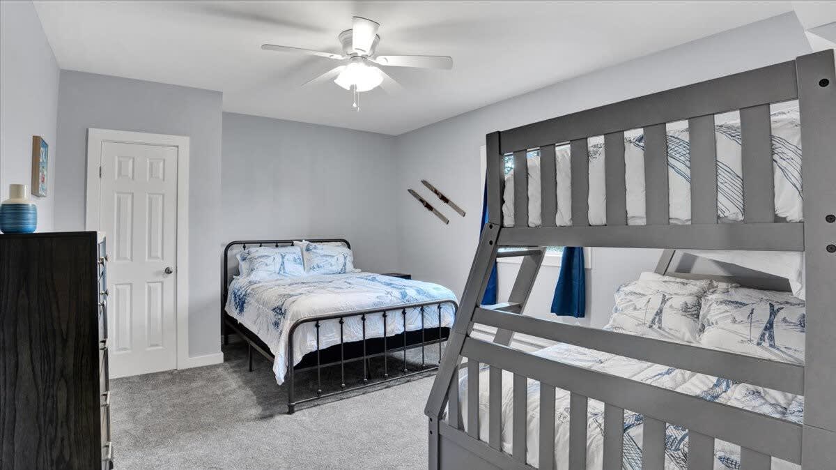 Grand 7BR Pocono Chalet | Gameroom | Walk to Lake
