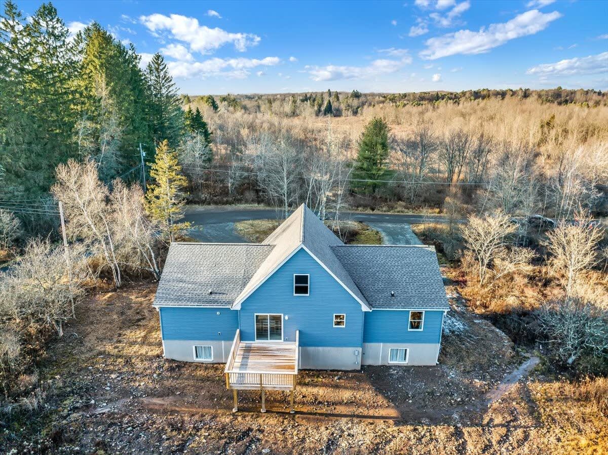 Grand 7BR Pocono Chalet | Gameroom | Walk to Lake