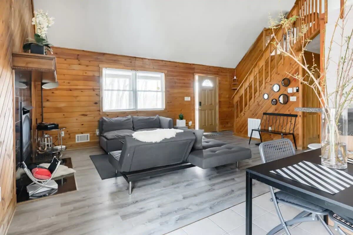 Pocono Modern Rustic Retreat | Hot Tub & Firepit