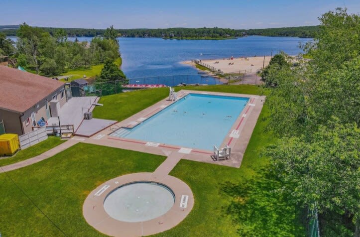 The Pocono House | Hot Tub | Games | Lake Access
