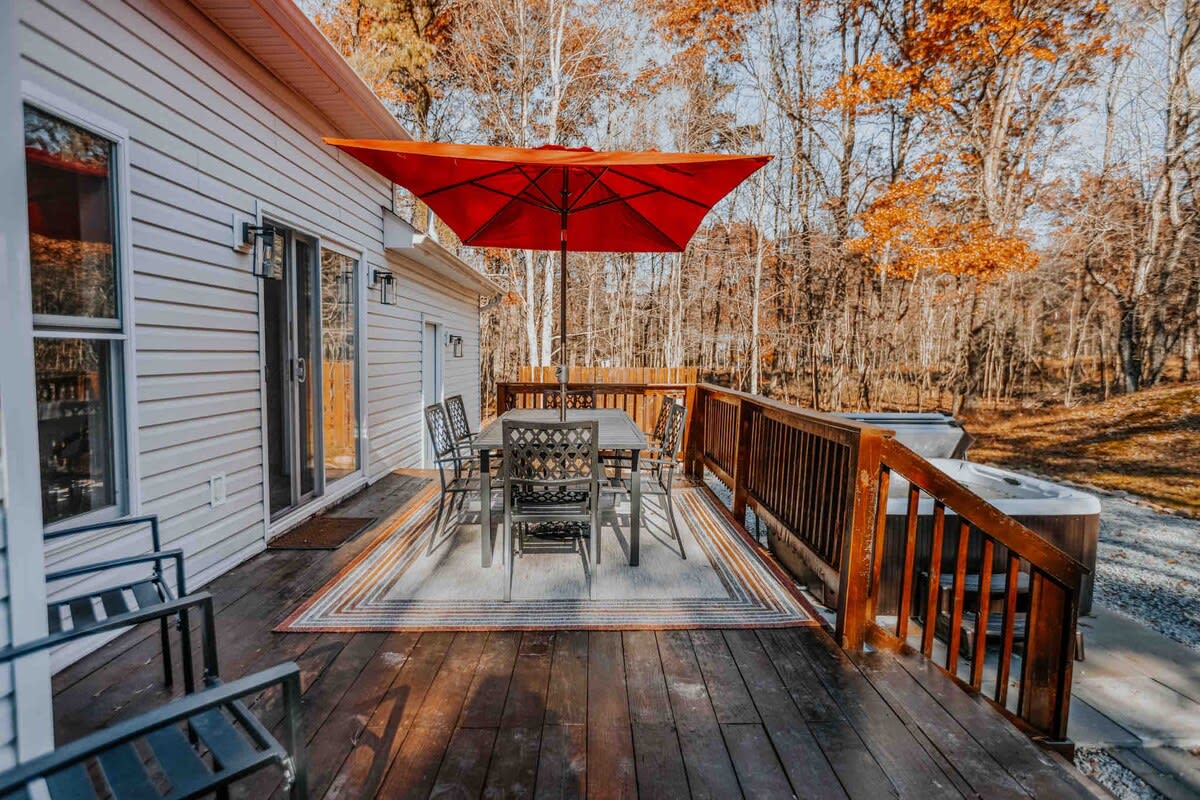 The Pocono House | Hot Tub | Games | Lake Access