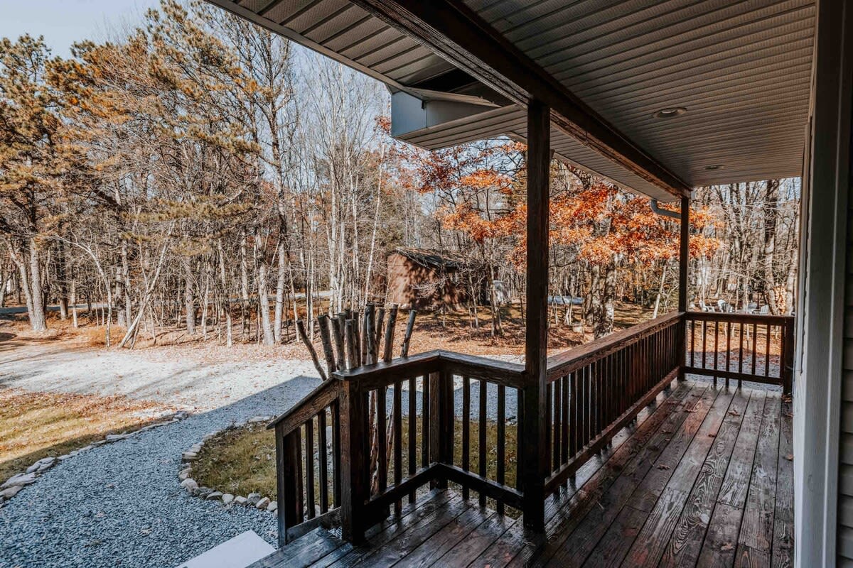 The Pocono House | Hot Tub | Games | Lake Access