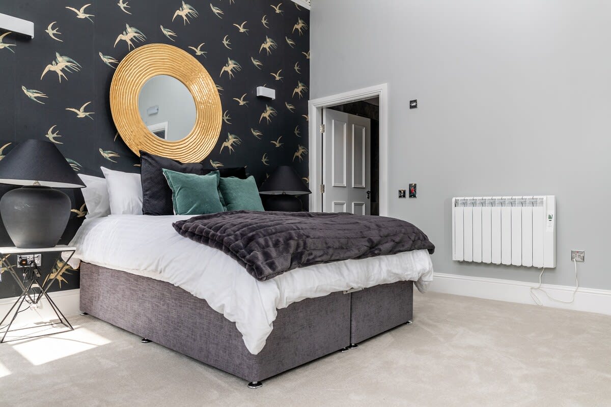 View Modern 4-Bedroom City Retreat in Glasgow in 274 Bath Street G2 4JR Modern 4-Bedroom City Retreat in Glasgow in 274 Bath Street G2 4JR - Property image 21 - VivreStays