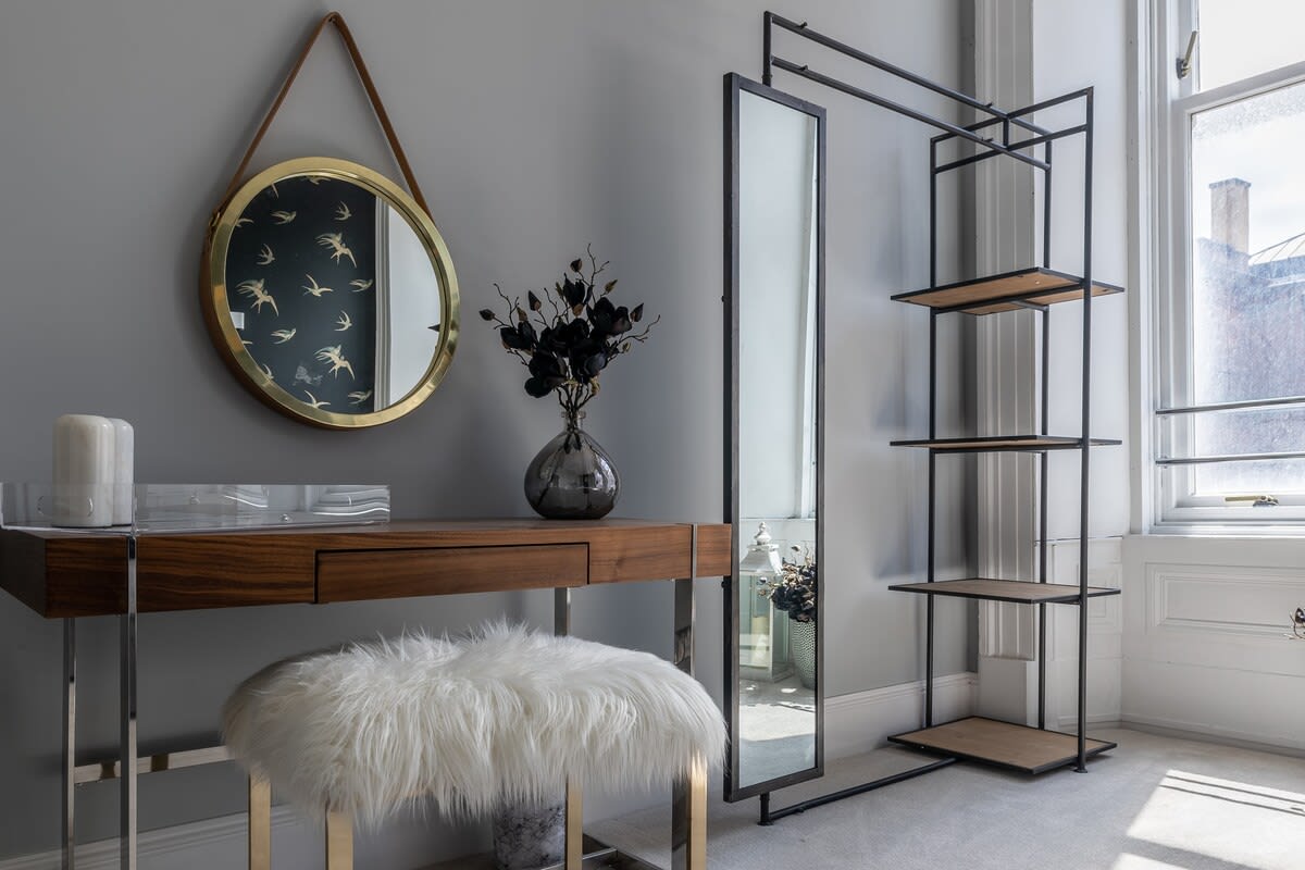 View Modern 4-Bedroom City Retreat in Glasgow in 274 Bath Street G2 4JR Modern 4-Bedroom City Retreat in Glasgow in 274 Bath Street G2 4JR - Property image 7 - VivreStays