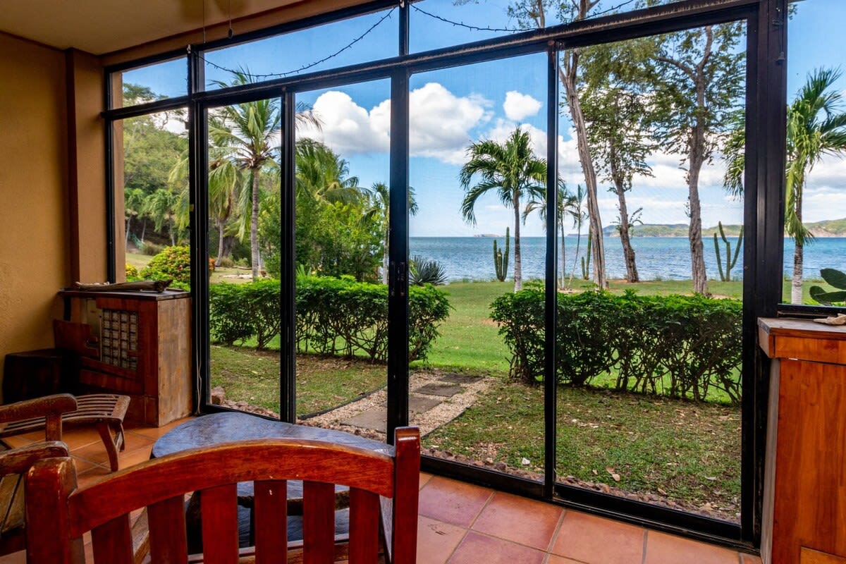 Warm interiors and orange hues on ground floor in front of beach in Flamingo - Foto 1