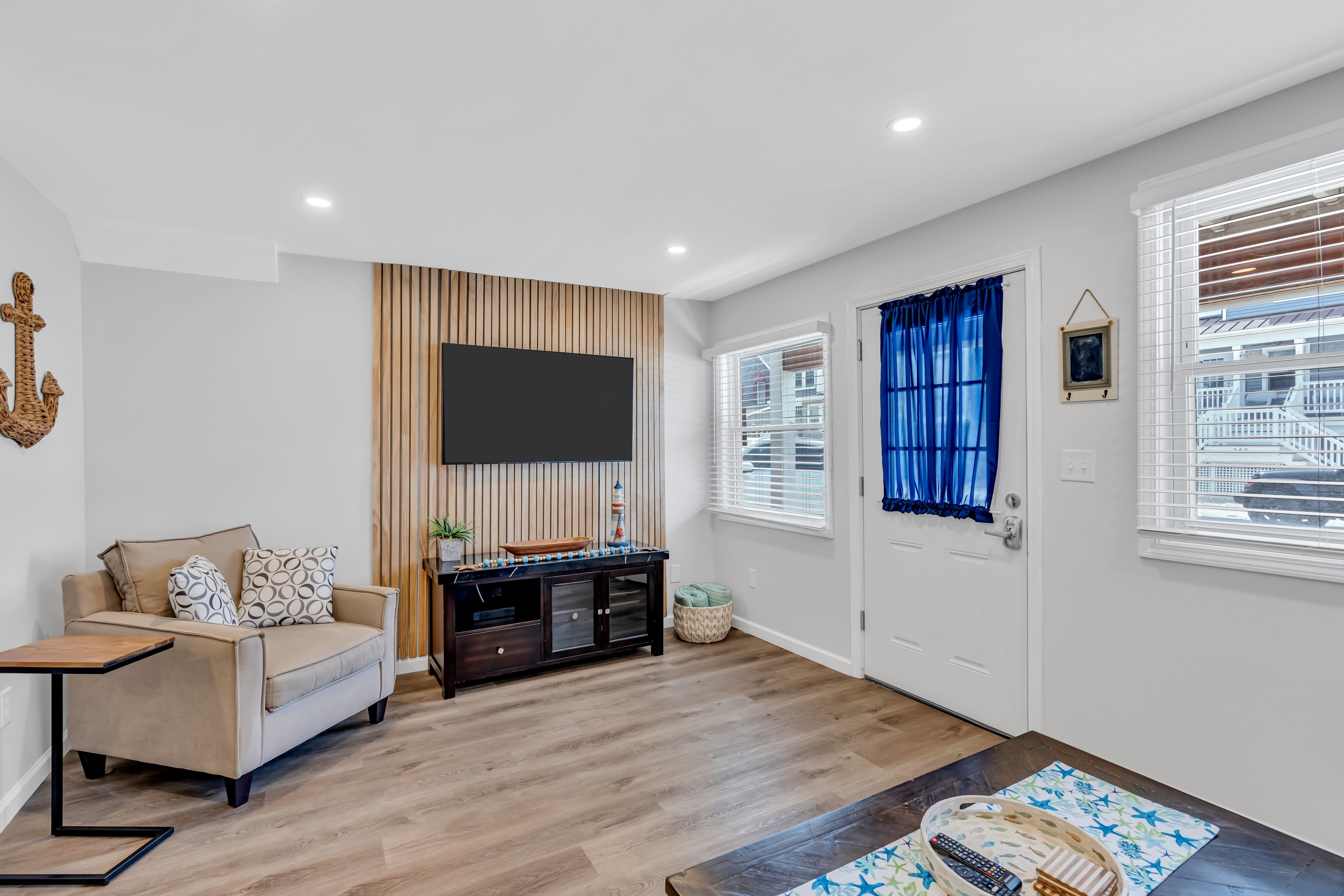 4BR 2BA Steps to the Sand Entire Home