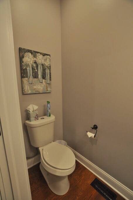 The Franklinton Farmhouse- 4 Bedrooms - Picture 23