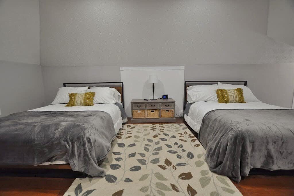 The Franklinton Farmhouse- 4 Bedrooms - Picture 4