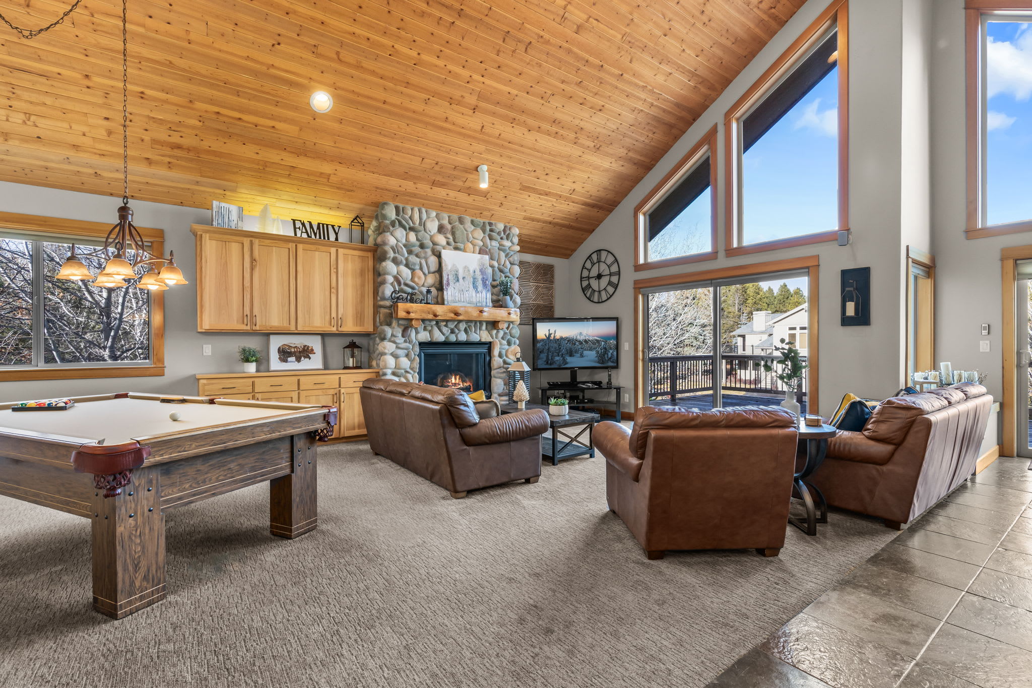 Aspen Lodge, View from Dining and Kitchen into Living Area