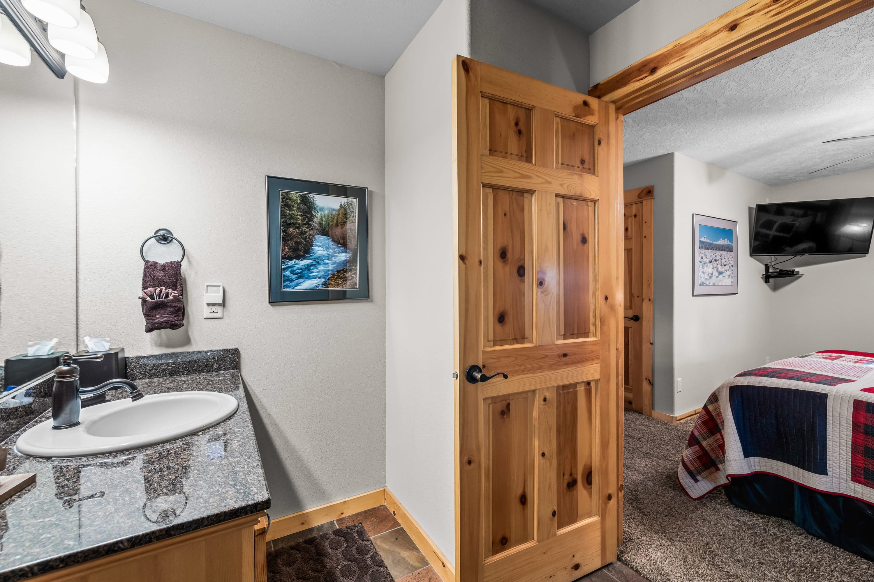 Black Bear Lodge - 7 Bedrooms | Sunriver, OR