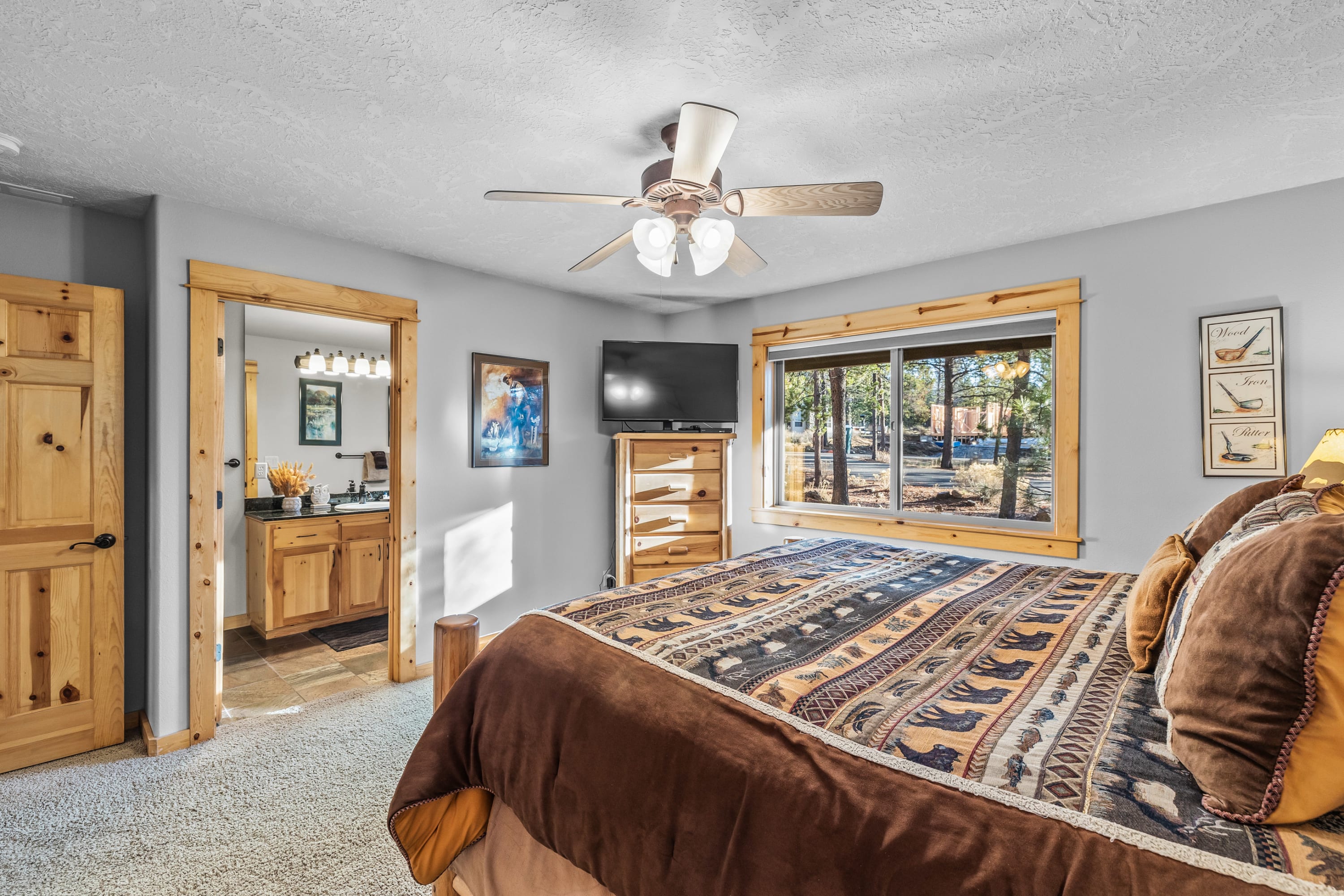 Black Bear Lodge - 7 Bedrooms | Sunriver, OR