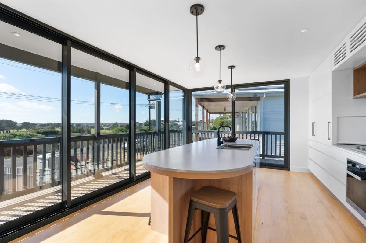 81 Bristow-Smith Goolwa Beach - Linen / WiFi — Goolwa, SA — vacation rental