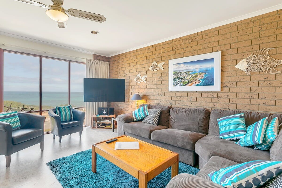 Knights View - 2/14 Merrilli - Wi-Fi - Beachfront — Port Elliot, South Australia — vacation rental