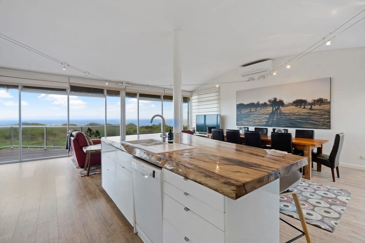 Chiton Breeze - Seagull Ave Hayborough — Hayborough, SA — vacation rental
