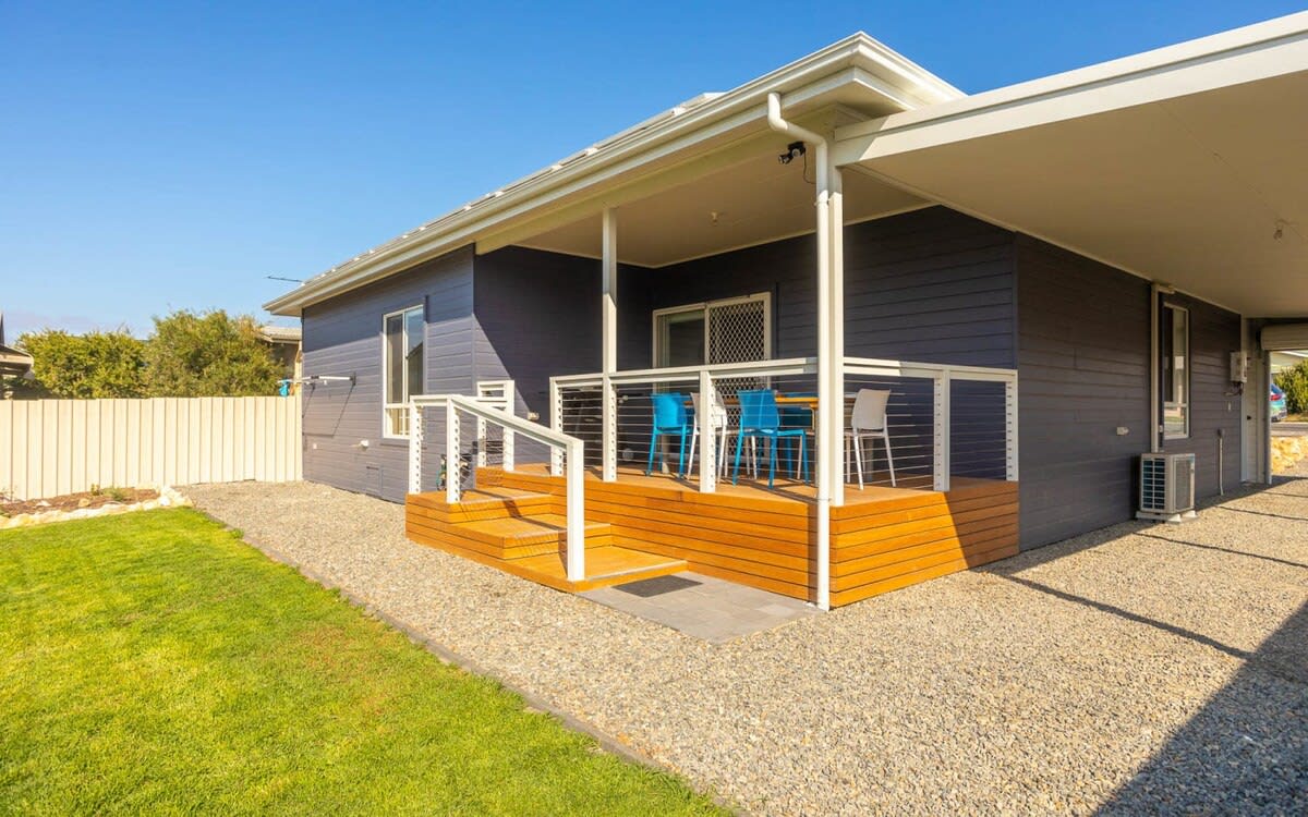 Bryant Blue 10 Bryant Crescent, Goolwa Beach — Goolwa, SA — vacation rental