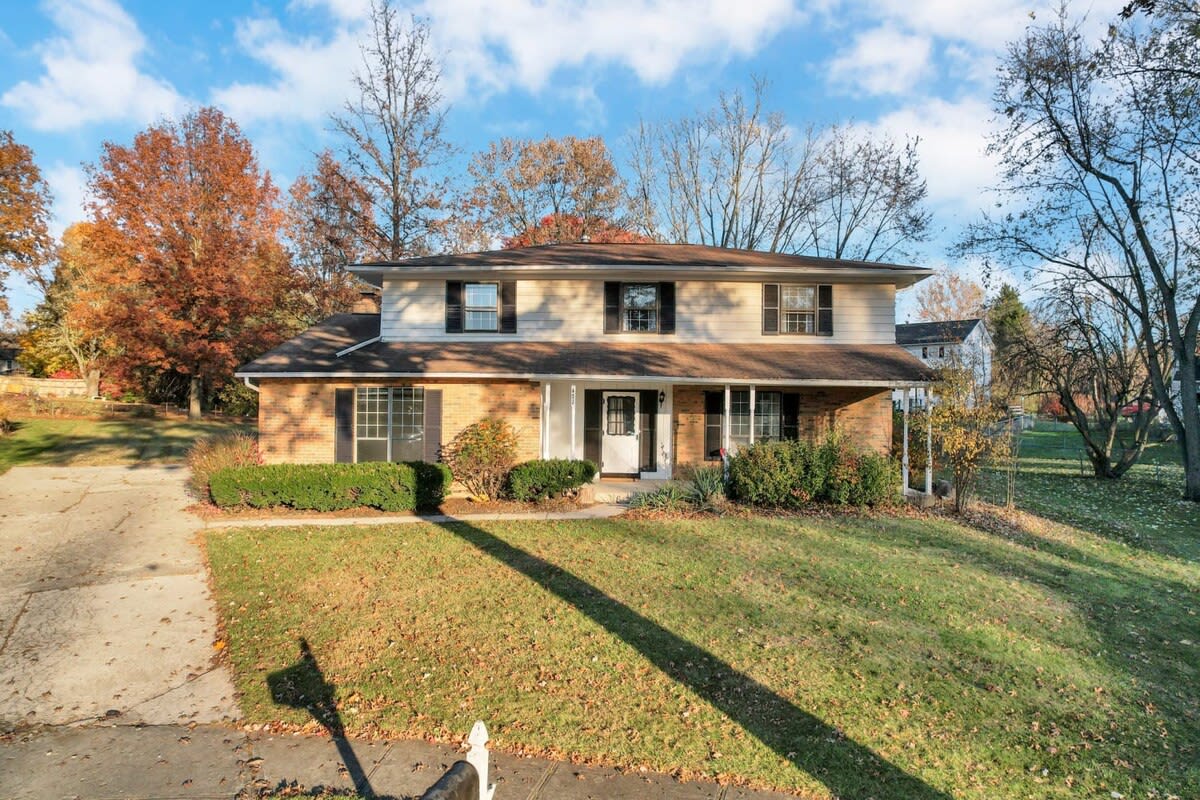 Gahanna- 4 Bed 2.5 Bath - Garage + Yard - INTEL