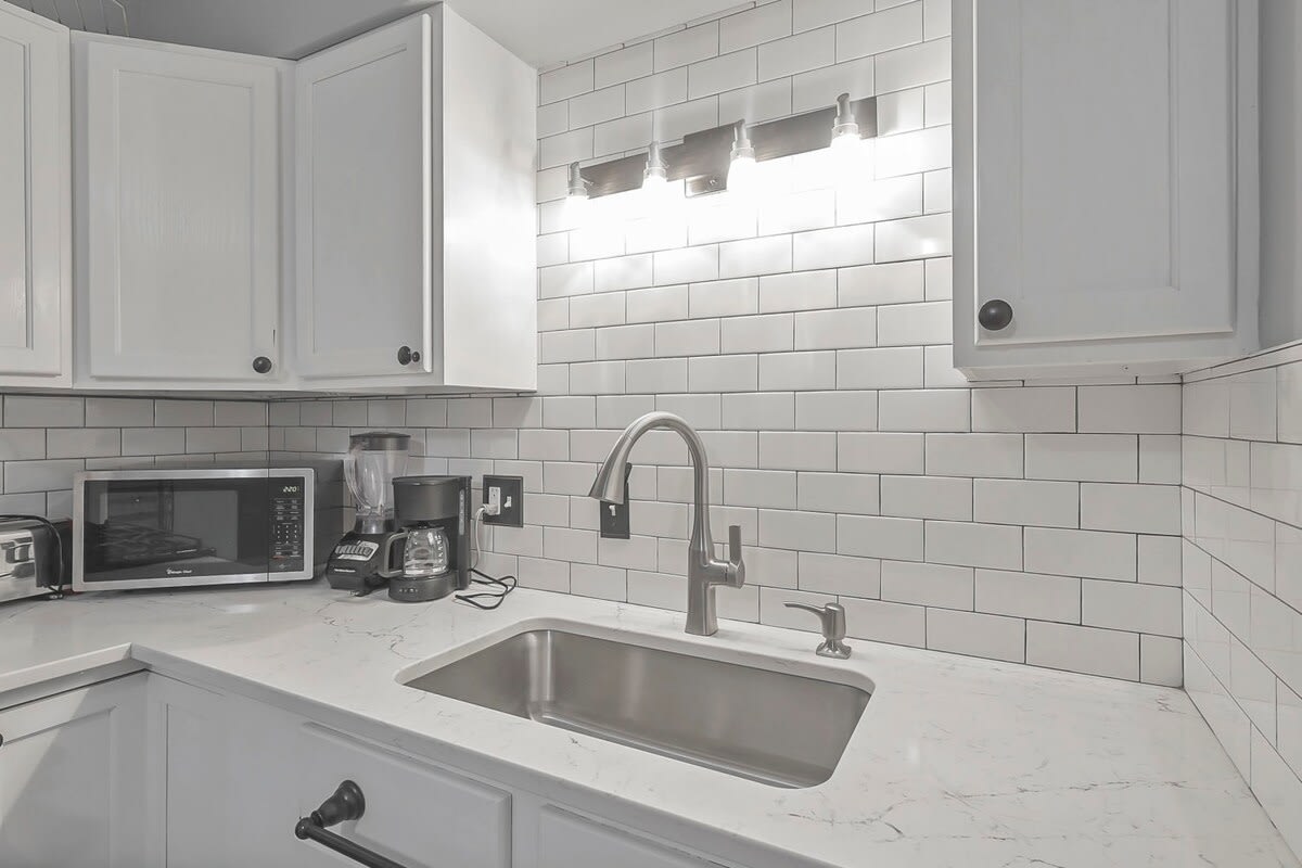 Spacious Retreat - 3 BR + Parking- German Village - Picture 15