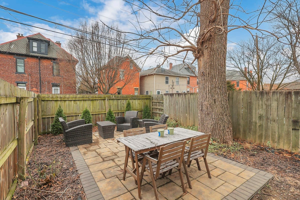 Spacious Retreat - 3 BR + Parking- German Village - Picture 43