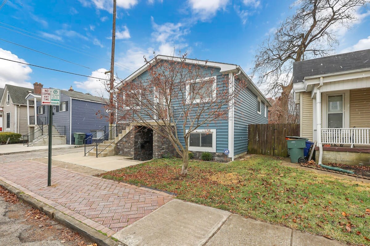 Spacious Retreat - 3 BR + Parking- German Village - Picture 47