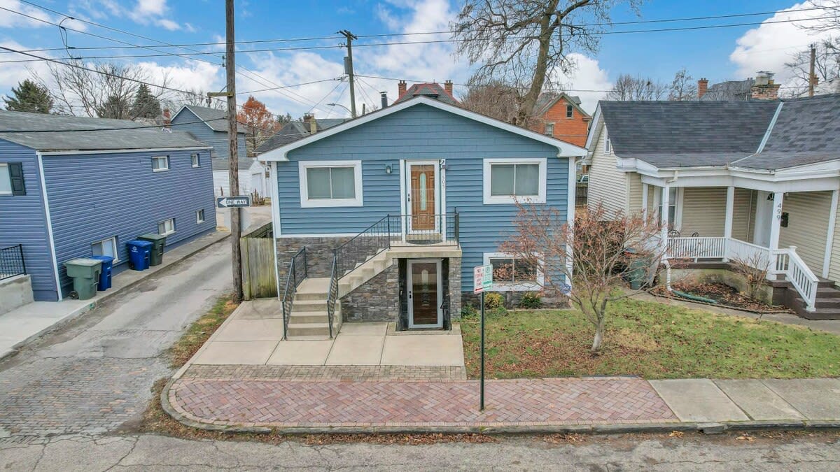 Spacious Retreat - 3 BR + Parking- German Village - Picture 45