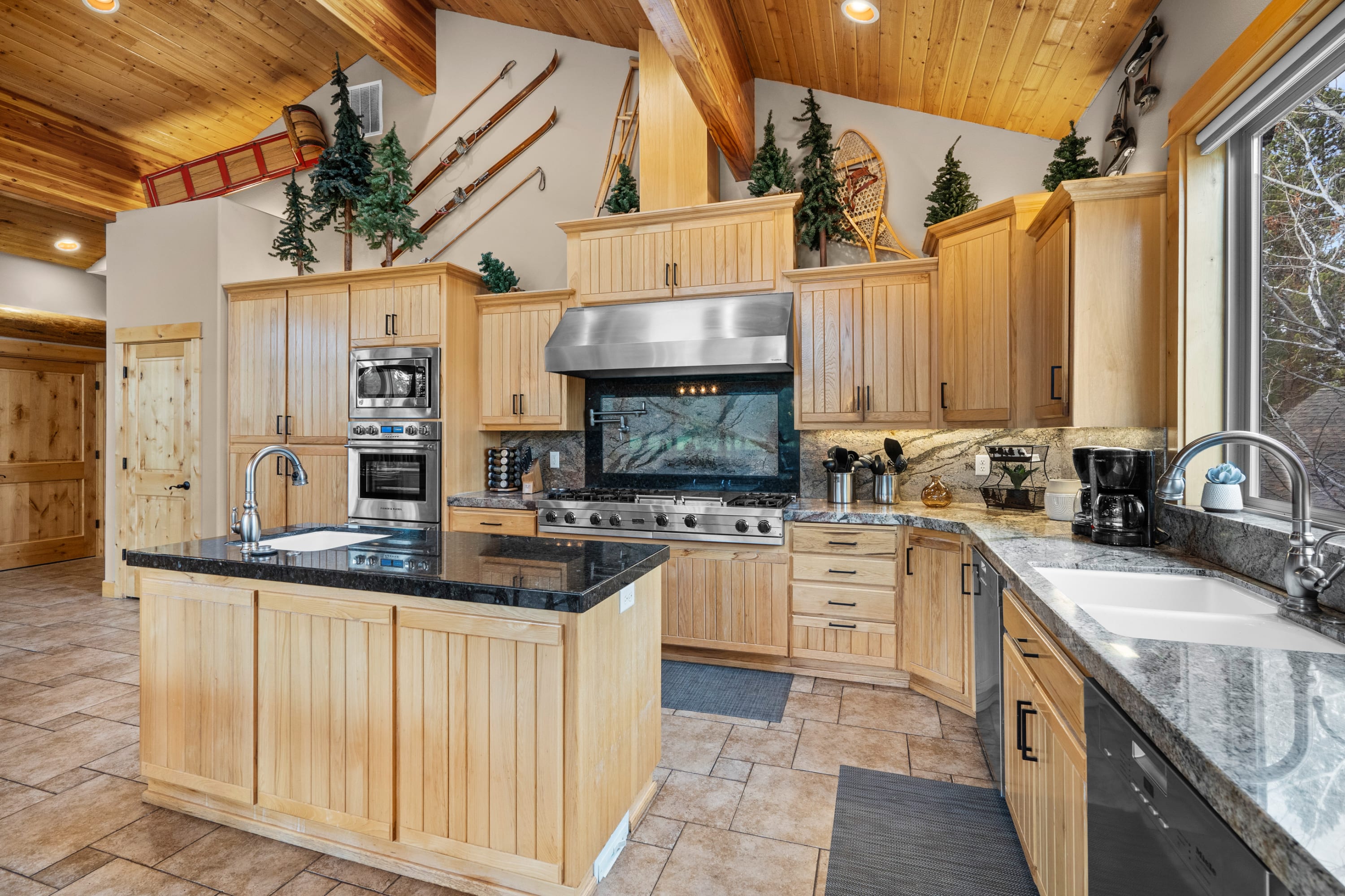 The Masters Lodge - 7 Bedrooms | Sunriver, OR